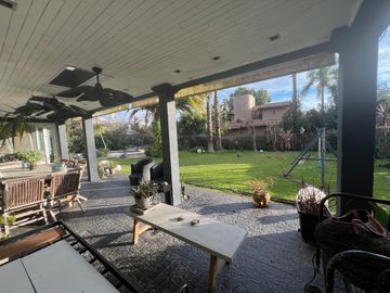 Casa en venta - 4 Dormitorios 5 Baños - Cocheras - 1.200Mts2 - Pilar