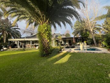 Casa en venta - 4 Dormitorios 5 Baños - Cocheras - 1.200Mts2 - Pilar