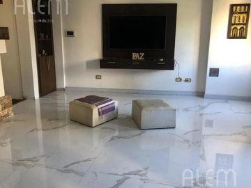 Casa en  venta en  Banfield | Lomas de Zamora | 5 dormitorios