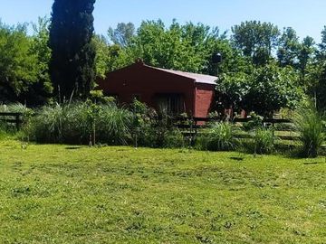 Casa en venta - 3 Dormitorios 2 Baños - Cochera - 2.880Mts2 - La Plata