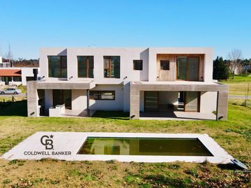 Casa en  PILARA Barrio Milord