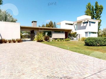 VENTA CASA  3 DORMITORIOS CAMPOS DE ROCA