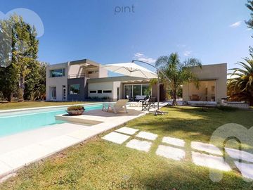 VENTA CASA  3 DORMITORIOS CAMPOS DE ROCA