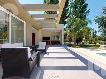 VENTA CASA  3 DORMITORIOS CAMPOS DE ROCA