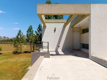 VENTA CASA  3 DORMITORIOS CAMPOS DE ROCA