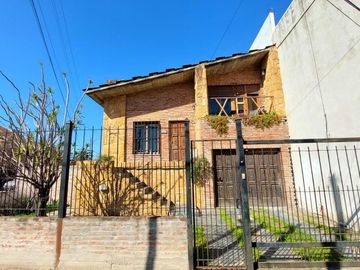 Casa a 2 cuadras de Avenida Calchaqui