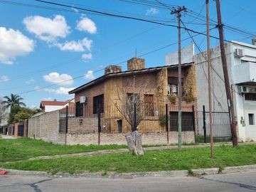 Casa a 2 cuadras de Avenida Calchaqui