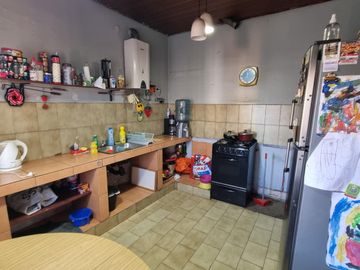 Casa a 2 cuadras de Avenida Calchaqui
