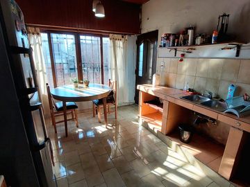 Casa a 2 cuadras de Avenida Calchaqui