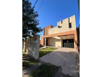 TIERRA DE SUEÑOS 2- RETASADA! PROPIEDAD SOBRE AVENIDA- 3 DORMITORIOS