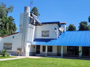 Casa en venta - 4 Dormitorios 3 Baños - Cocheras - 2.700Mts2 - Virrey del Pino, La Matanza