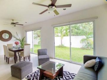 CASA EN RESIDENCIAL CON PARQUES EN DZITYA, EN MERIDA, YUCATAN.
