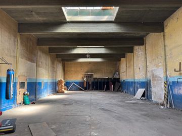 Venta Depósito de 380m2 cub en Hurlingham