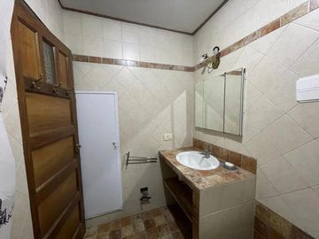 Casa en venta - 3 Dormitorios 2 Baños - Cocheras - 600Mts2 - San Miguel