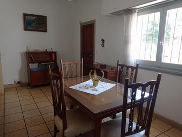 2 CASAS EN VENTA EN BLOCK  SOBRE ESPECTACULAR LOTE DE 10 x 43,30