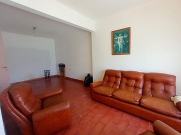 2 CASAS EN VENTA EN BLOCK  SOBRE ESPECTACULAR LOTE DE 10 x 43,30