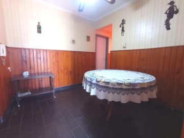 2 CASAS EN VENTA EN BLOCK  SOBRE ESPECTACULAR LOTE DE 10 x 43,30