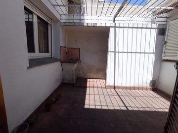 2 CASAS EN VENTA EN BLOCK  SOBRE ESPECTACULAR LOTE DE 10 x 43,30