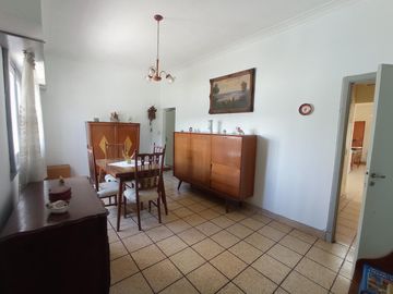 2 CASAS EN VENTA EN BLOCK  SOBRE ESPECTACULAR LOTE DE 10 x 43,30