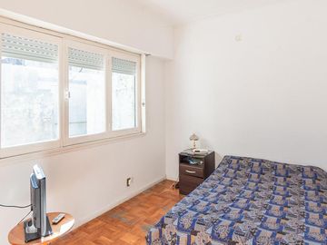 Departamento tipo Casa. Tres ambientes. Balcón. Villa Crespo