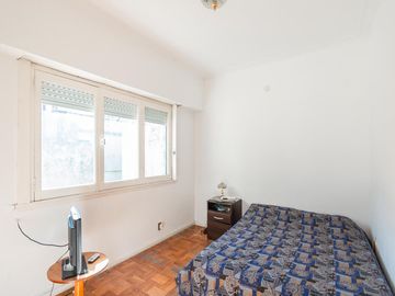 Departamento tipo Casa. Tres ambientes. Balcón. Villa Crespo
