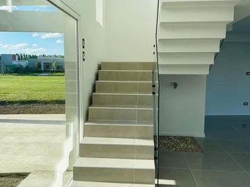 Casa en venta - 4 Dormitorios 4 Baños - 800Mts2 - Canning