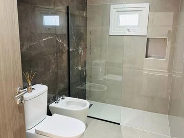 Casa en venta - 4 Dormitorios 4 Baños - 800Mts2 - Canning