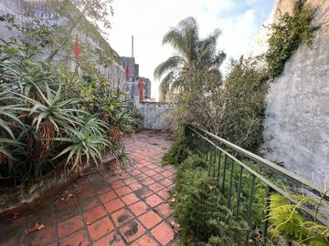 Casa terreno propio 8 ambientes