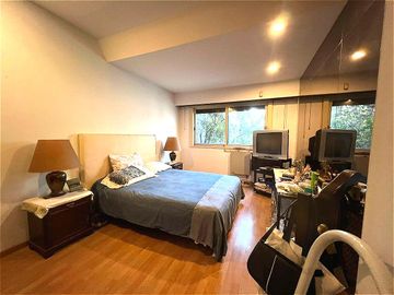 Casa terreno propio 8 ambientes