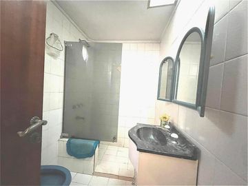Casa terreno propio 8 ambientes