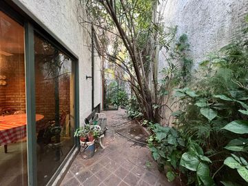 Casa terreno propio 8 ambientes