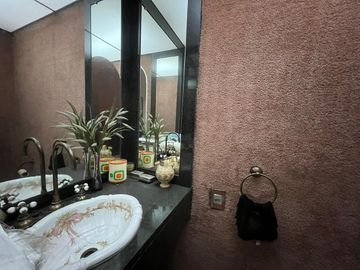 Casa terreno propio 8 ambientes