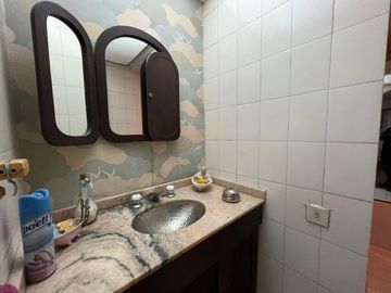 Casa terreno propio 8 ambientes