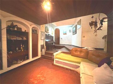 Casa terreno propio 8 ambientes