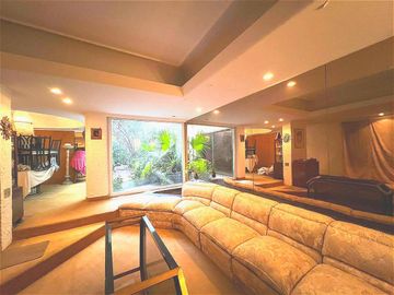 Casa terreno propio 8 ambientes