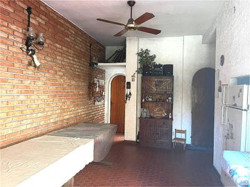 Casa terreno propio 8 ambientes