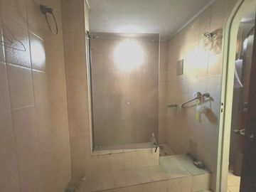 Casa terreno propio 8 ambientes