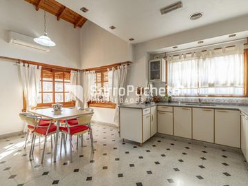 Venta Casa 5 ambientes en Villa Luzuriaga