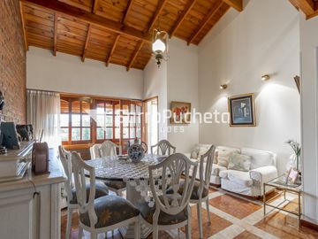 Venta Casa 5 ambientes en Villa Luzuriaga