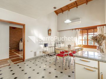 Venta Casa 5 ambientes en Villa Luzuriaga