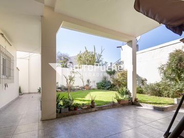 Venta Casa 5 ambientes en Villa Luzuriaga
