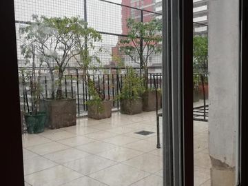 3 amb con balcon terraza