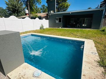 Casa en  FUNES