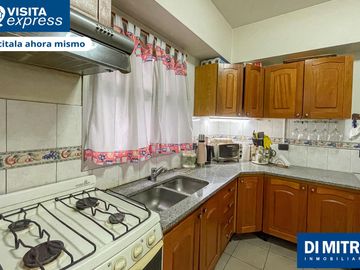 ¿Buscas 3 ambientes, 2 baños, 2 balcones y cochera cerca de todo? Visitalo Express HOY mismo!