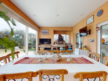 Casa en Venta, 4 Dormitorios, Quincho y Parrilla Country Lomas de City Bell