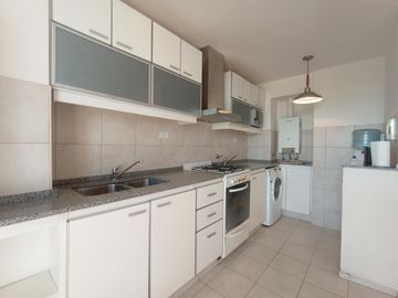 Venta Departamento Rosario barrio Martin  2 dormitorios amplio balcon cerrado