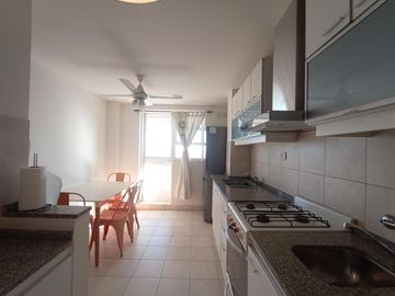 Venta Departamento Rosario barrio Martin  2 dormitorios amplio balcon cerrado