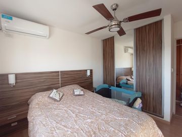 Venta Departamento Rosario barrio Martin  2 dormitorios amplio balcon cerrado