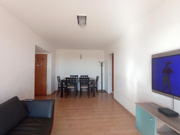 Venta Departamento Rosario barrio Martin  2 dormitorios amplio balcon cerrado