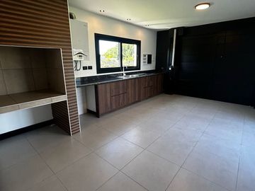 PREVENTA | EXCELENTE CASA EN BARRIO PRIVADO